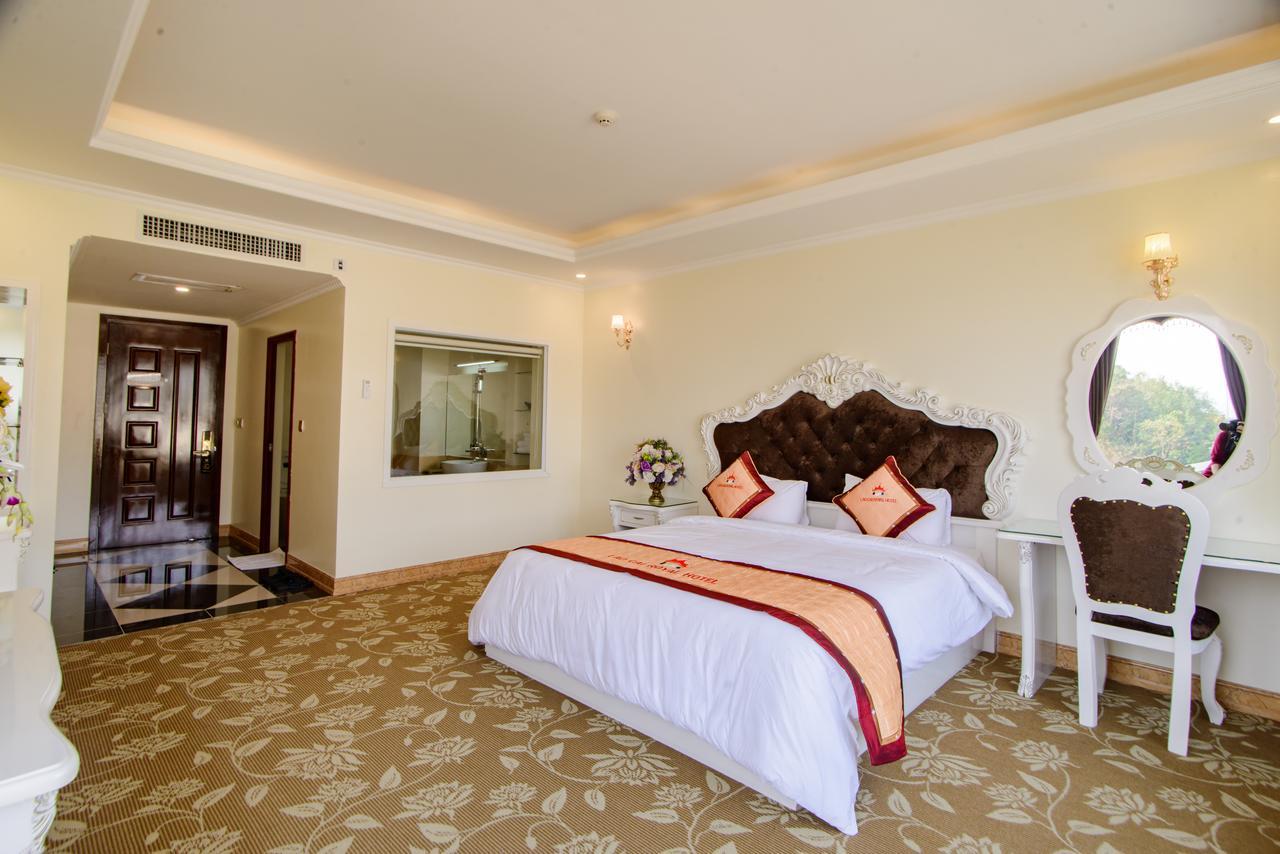 Lao Cai Royal Hotel Eksteriør billede